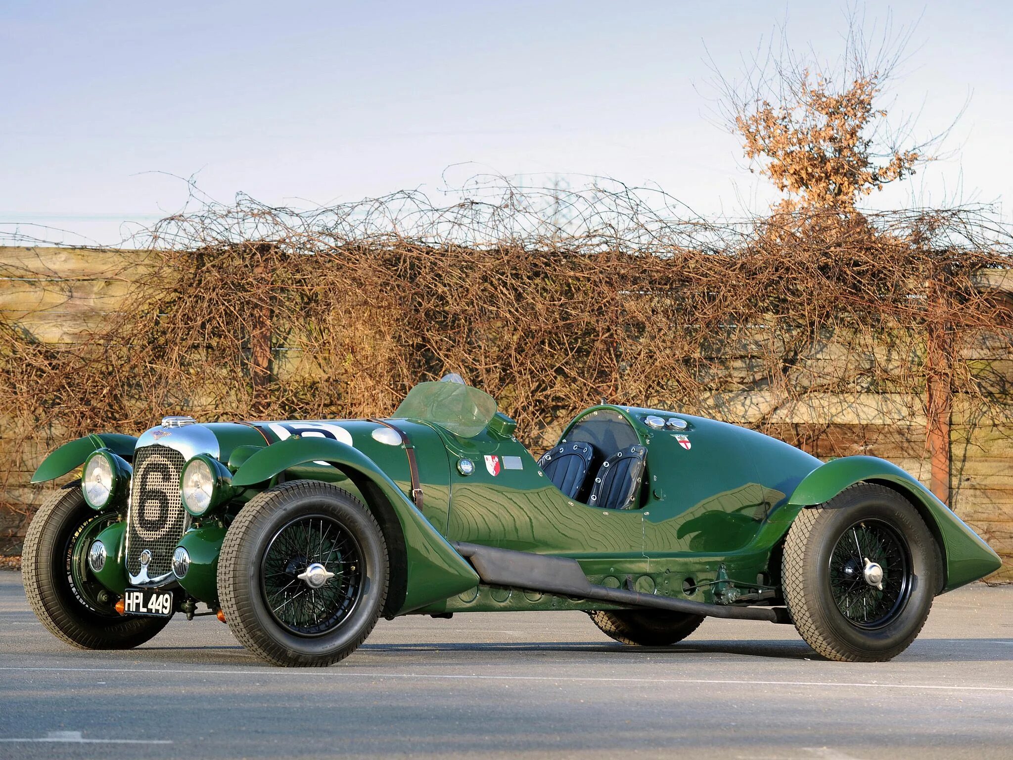 Гоночный авто сканворд. Lagonda v12. Лагонда в-12. Старинные гоночные автомобили.