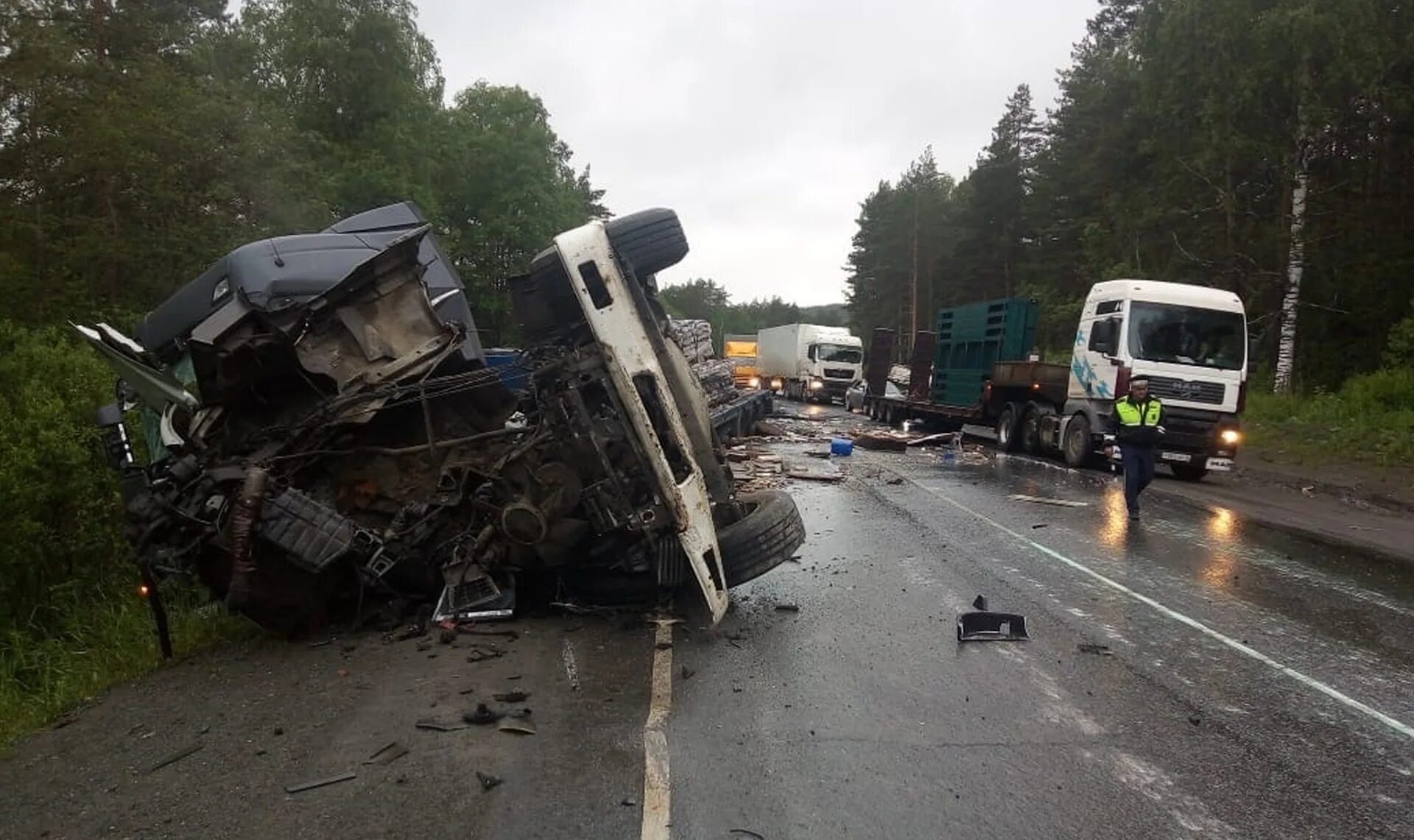 Авария на трассе м5 Челябинск. ДТП на м5 Урал в Челябинской области. ДТП на трассе м5 под Челябинском. Авария на м5 сегодня челябинская