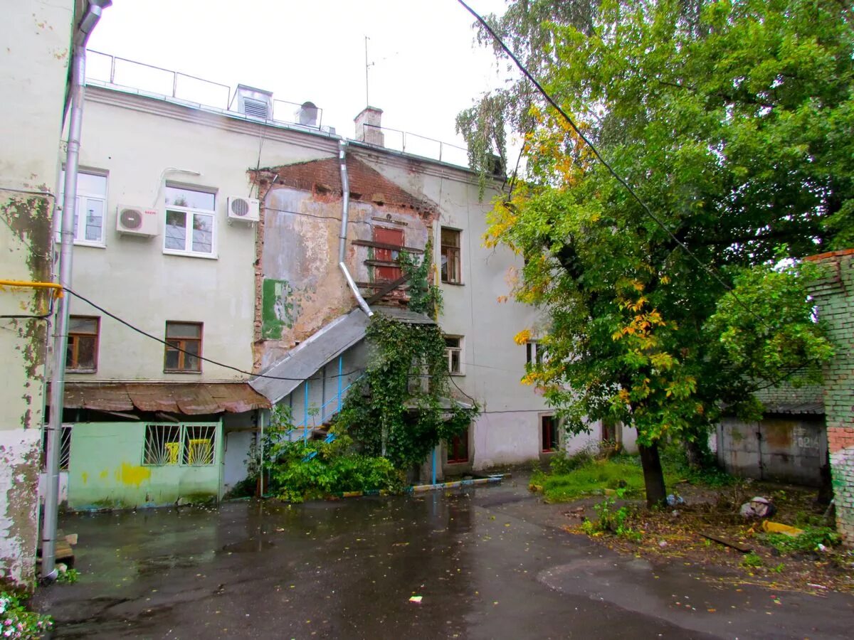 дворы рождественской улицы нижний новгород трубы заброшки. нижний новгород дворы. васильевский остров санкт петербург закоулки. москва хитровка дворы. нижний новгород улицы во дворах.