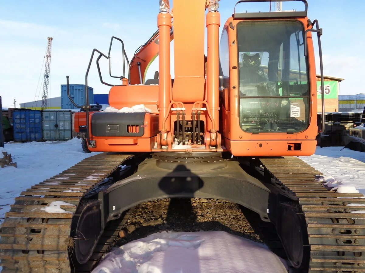 Doosan dx300lca. Экскаватор Doosan dx300lca. Дусан 300 экскаватор гусеничный. Doosan dx300lca 2023. Новый гусеничный экскаватор