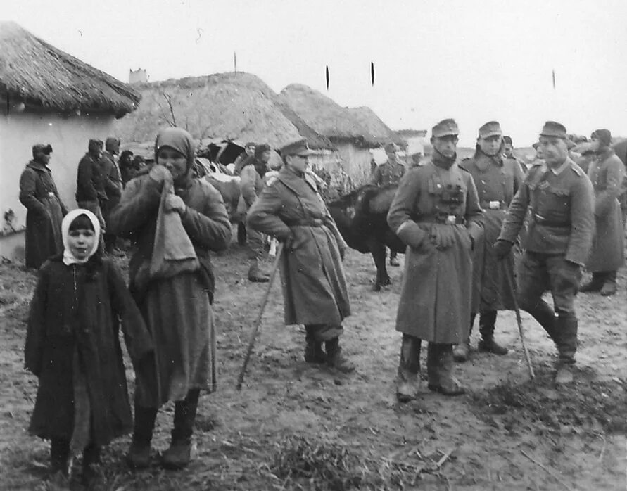 Фашистская деревня. Оккупированная деревня Партизаны 1941. Белоруссия в оккупации.села.