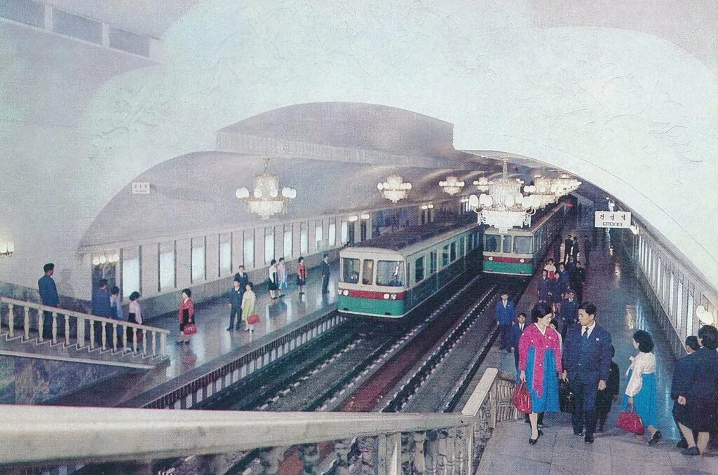Pyongyang's metro doubles as a nuclear bunker Daily Mail Online