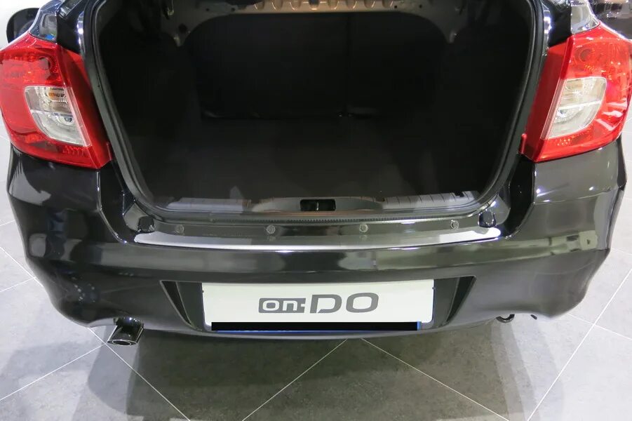 Накладка на бампер датсун он до. Datsun on do задний бампер. Накладка датсун он до. Передняя решетка датсун он до. Накладка на багажник датсун он до.