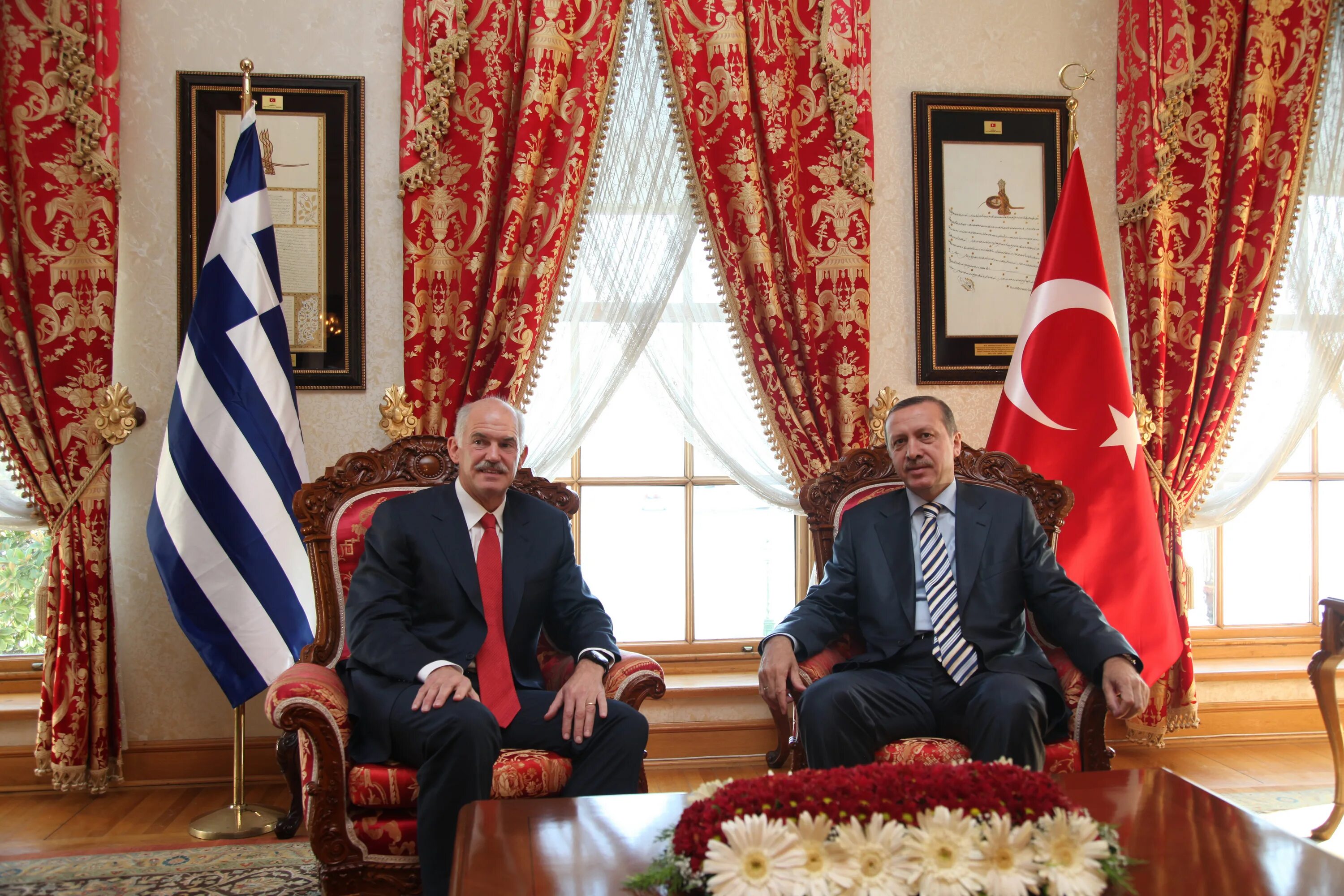 Демократическая инициатива. Bush and Erdogan. George Bush and Erdogan. Antonio Gutierrez and Erdogan. Opposite Actions to Erdogan Erdogan.
