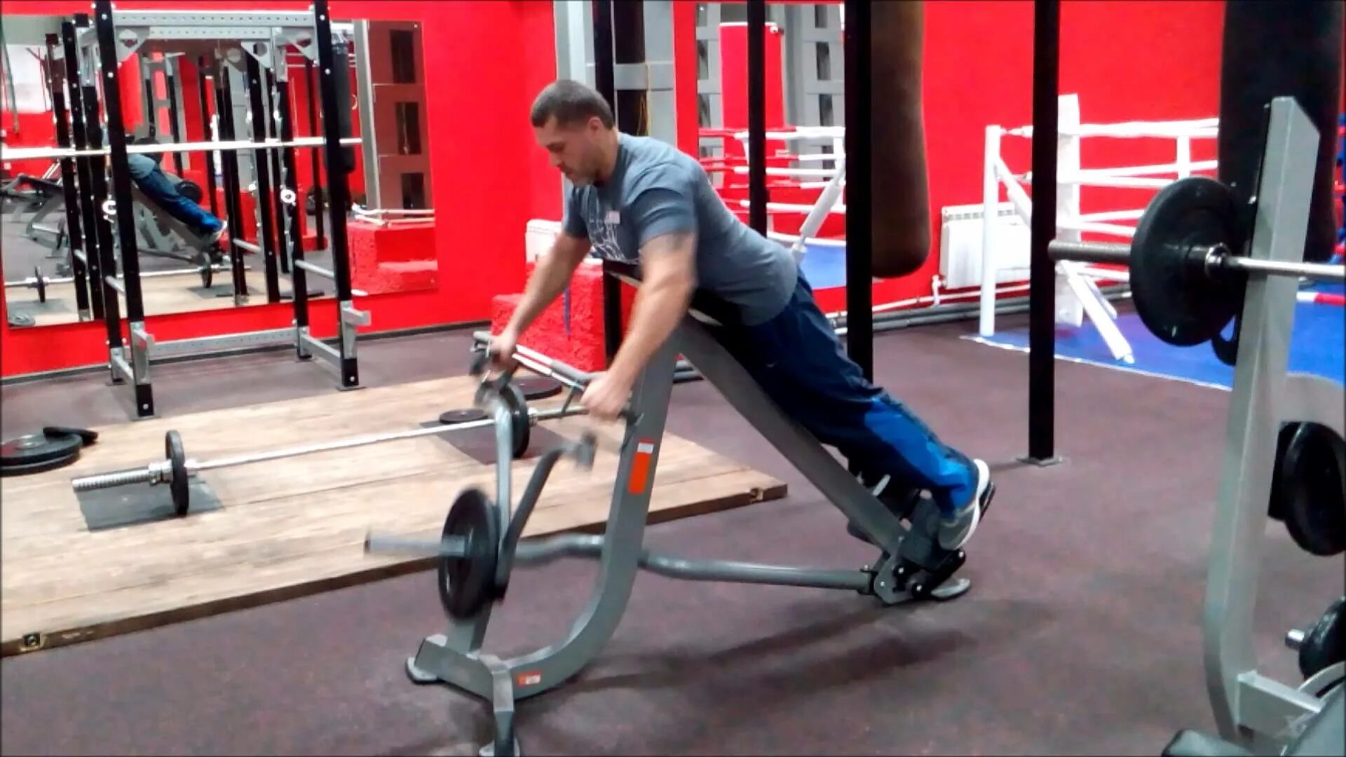 Боди бари все. Присед со штангой. Накаченный мужик со жгутом. Альтернатива штанге. Альтернатива штанге.