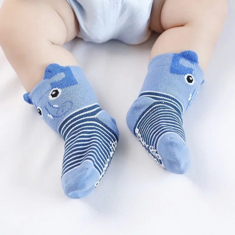 Носочки детские. Носочки для младенца. Носки для новорожденных. Мальчики в носочках. Носочки для новорожденных 0 3