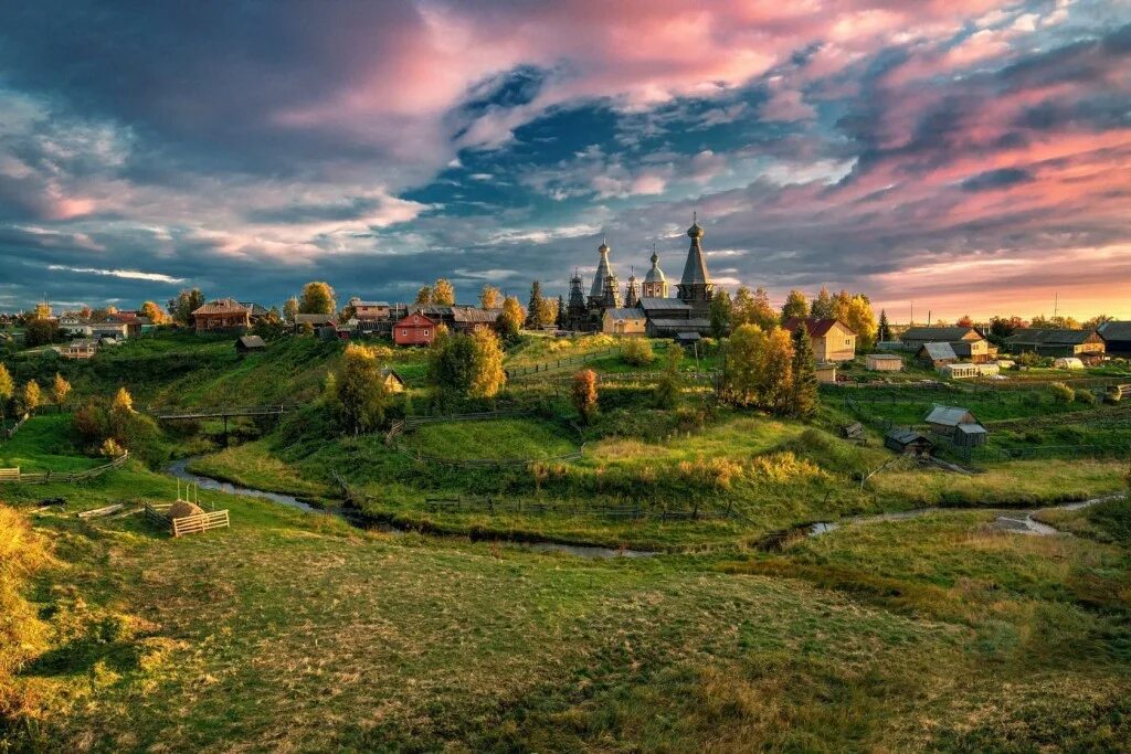 Великие холмы. Суздаль поле. Серпухов монастырь на закате. Деревенская Церковь Есенинская Русь. Изборск просторы.