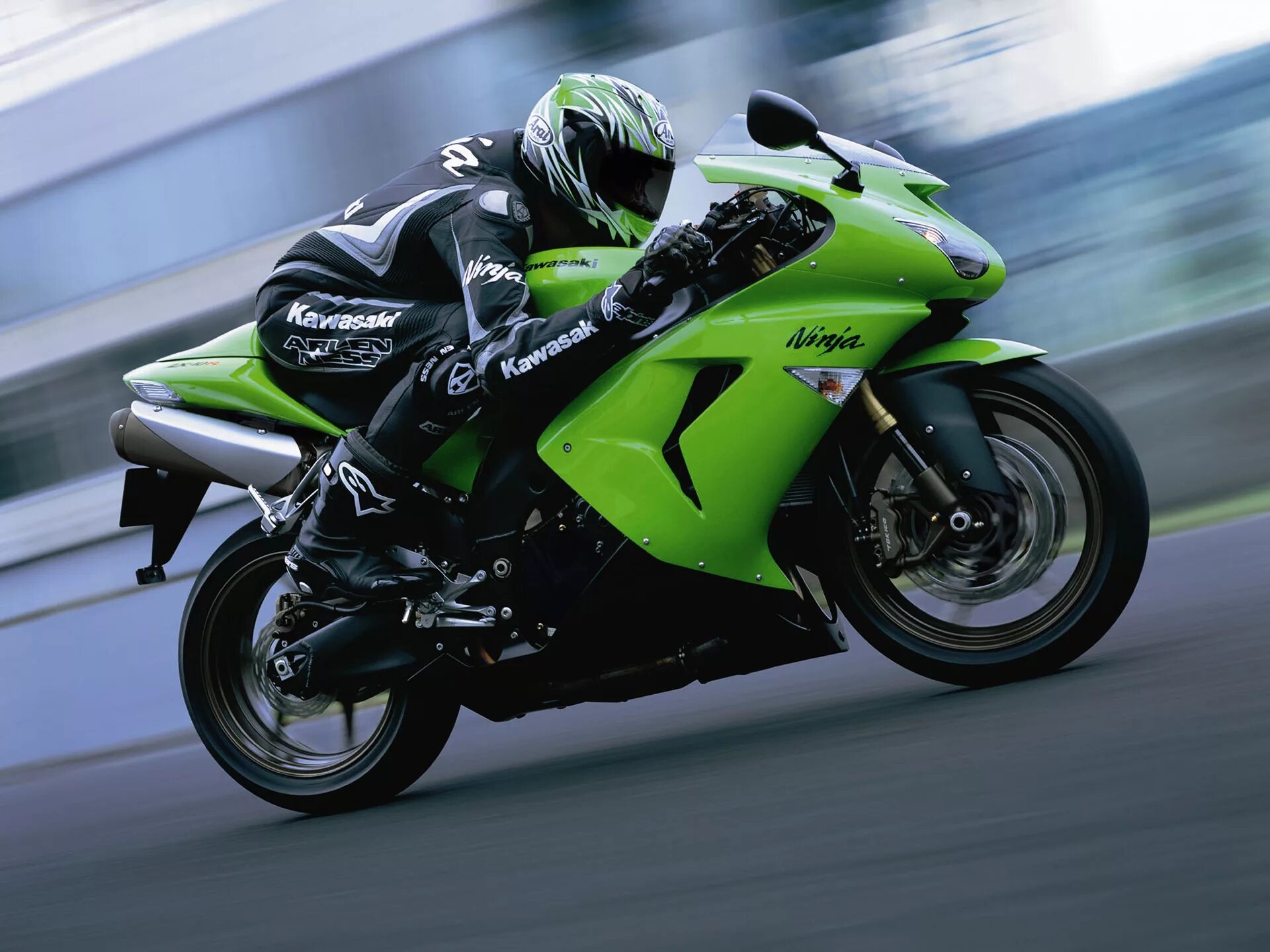 Покажи картинки мотоцикла. Kawasaki Ninja ZX-10r. Кавасаки ниндзя zx10r 2006. Kawasaki Ninja zx10r 2005-2006. Kawasaki Ninja ZX-10r 2021.