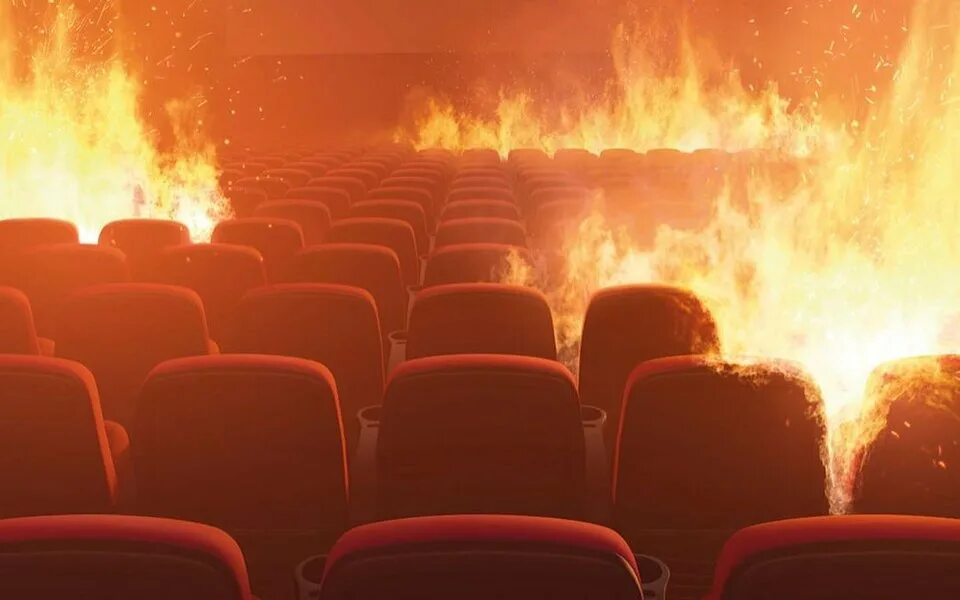 Сгорел кинотеатр. Горящий зал. Пожар в кинотеатре. Кинотеатр огни. Горящий зал горящий.
