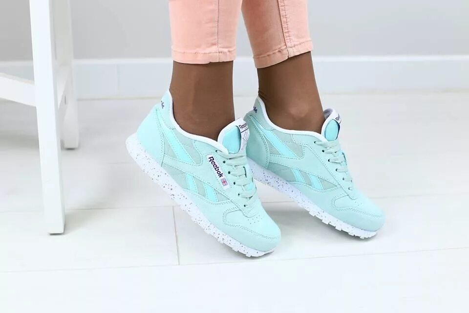 Рибок мятные кроссовки. Кроссовки air balance мятные. Кроссовки мятного цвета. Кроссовки мятного цвета. Кроссовки найк мужские мятный цвет.