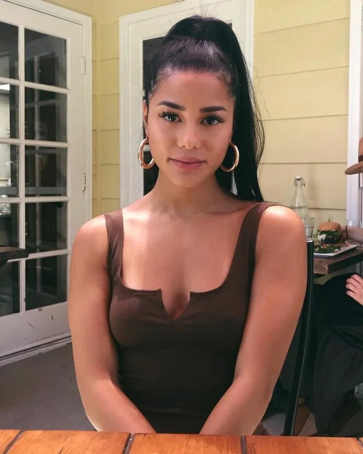 Elise henry. Кэти элис. Katya elise henry в платье. Elise henry. Katya elise henry workout.