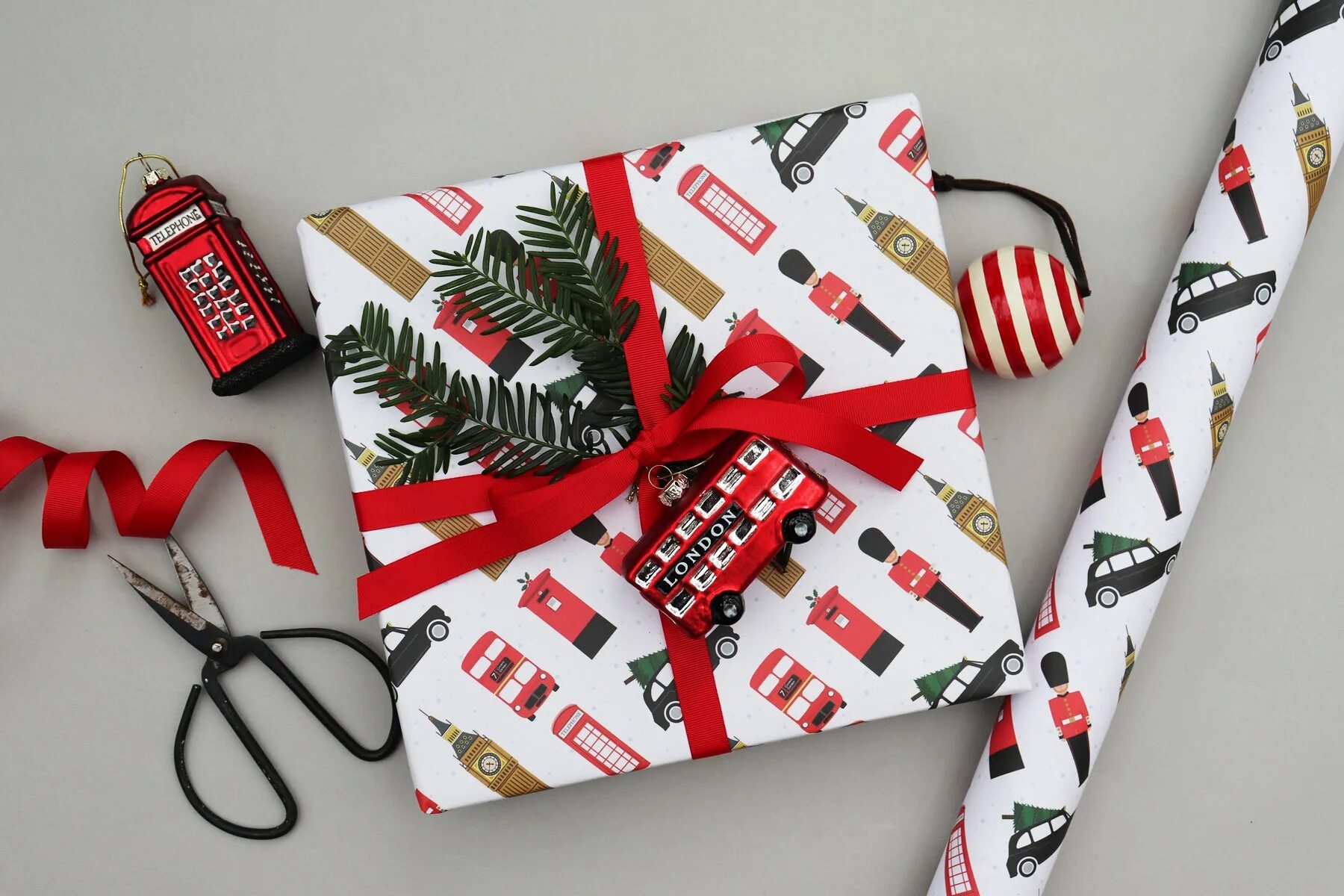 Wrapping wrapped. Крафтовая бумага лондон. christmas wrapping. christmas wrapping paper. gift wrap пакет лондон.
