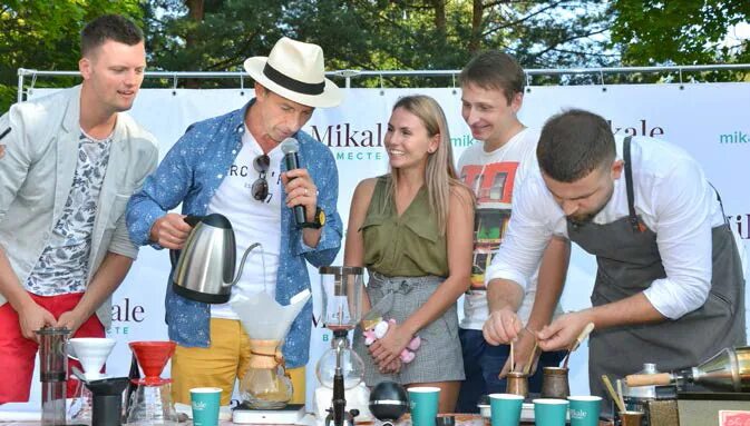 Микале брянск. Микале брянск. Пересвета 30а брянск кофейня. Микале кофе брянск пересвета. Пересвета 30а брянск кофейня.