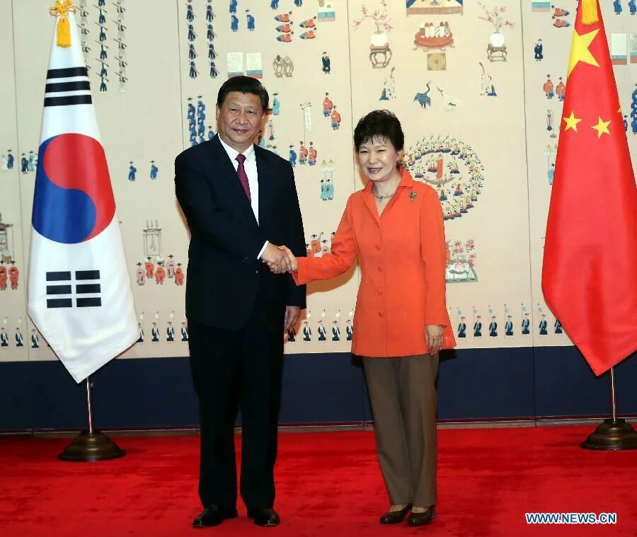 си цзиньпин мун. пак кын хе и си цзиньпин 2015. южная корея и кнр. южная корея кнр. японские дипломаты.