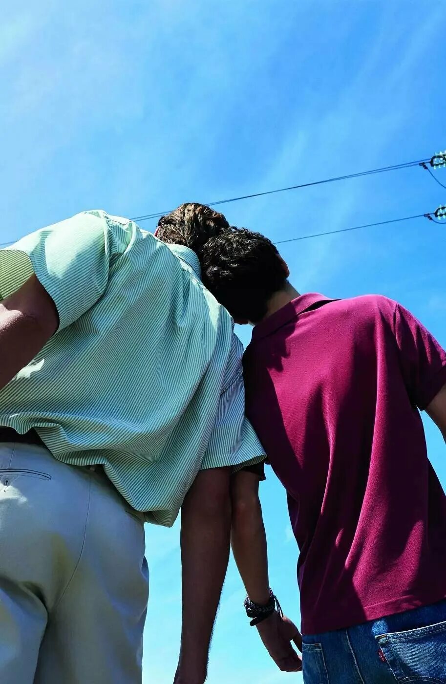 элио и оливер. арми хаммер оливер. тимоти шаламе зови меня своим именем. элио и оливер. зови меня своим именем оливер и элио.