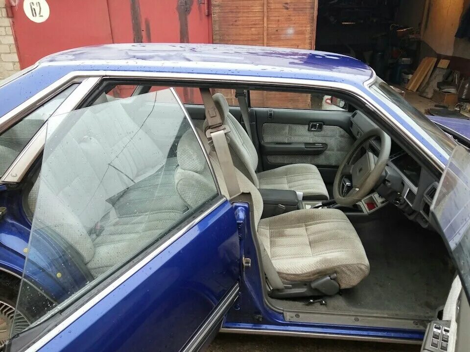 Ниссан лаурель без стоек. Машины без стоек. Nissan laurel c33. Машины без стоек. Японские авто без центральной стойки.