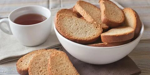 Макать сухарь в чай