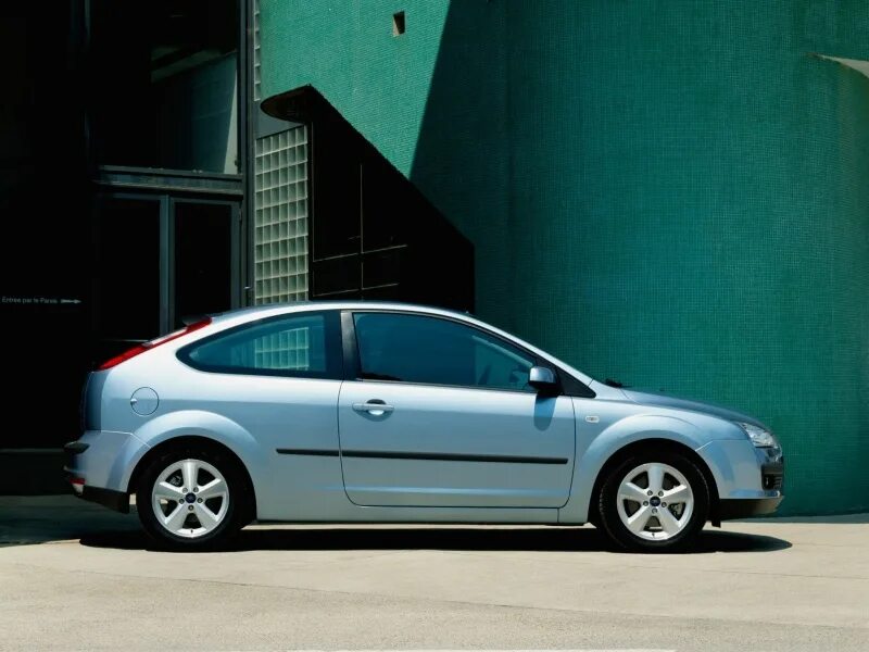 Фокус оцинкованный. Ford Focus Hatchback 3 Doors 2004. Форд фокус 2 поколения хэтчбек. Ford Focus Hatchback 2008 3 Doors. Форд фокус 3 двери хэтчбек.