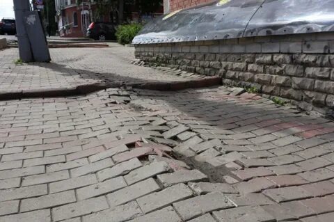 Нарушить тротуар
