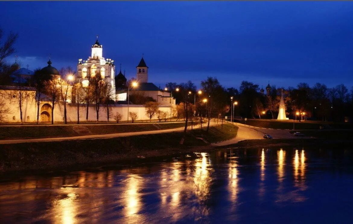 Ярославль набережная стрелка. Ярославль набережная стрелка. Стрелка ярославль. Обзорная экскурсия «ярославль — столица золотого кольца». Волга ярославль волжская набережная.