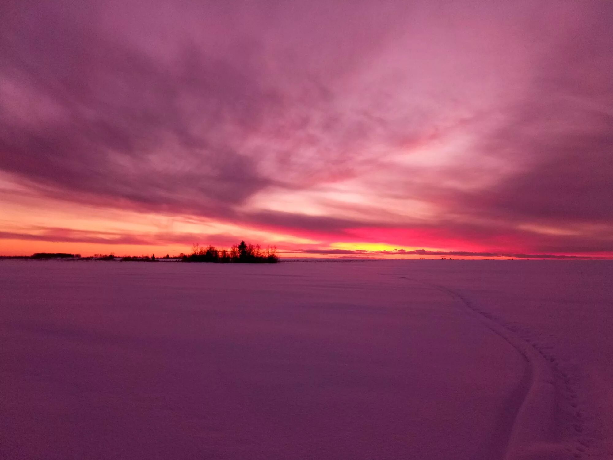 Небо закат. Закат розовый с фиолетовым. Розовый закат. Фотографирую закат. Фиолетовое небо.