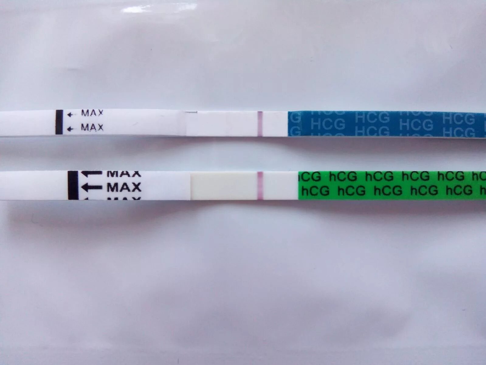 Отзывы о тесте на беременность. Тест на беременность. Слабоположительные тесты. Ансвер тест на беременность реагент. Тест я родился слабоположительный.