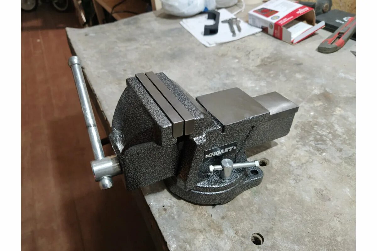 Gigant bv 150. Тиски слесарные поворотные gigant bv 125. тиски гигант. 28218bv100. тиски zitrek bv-100.