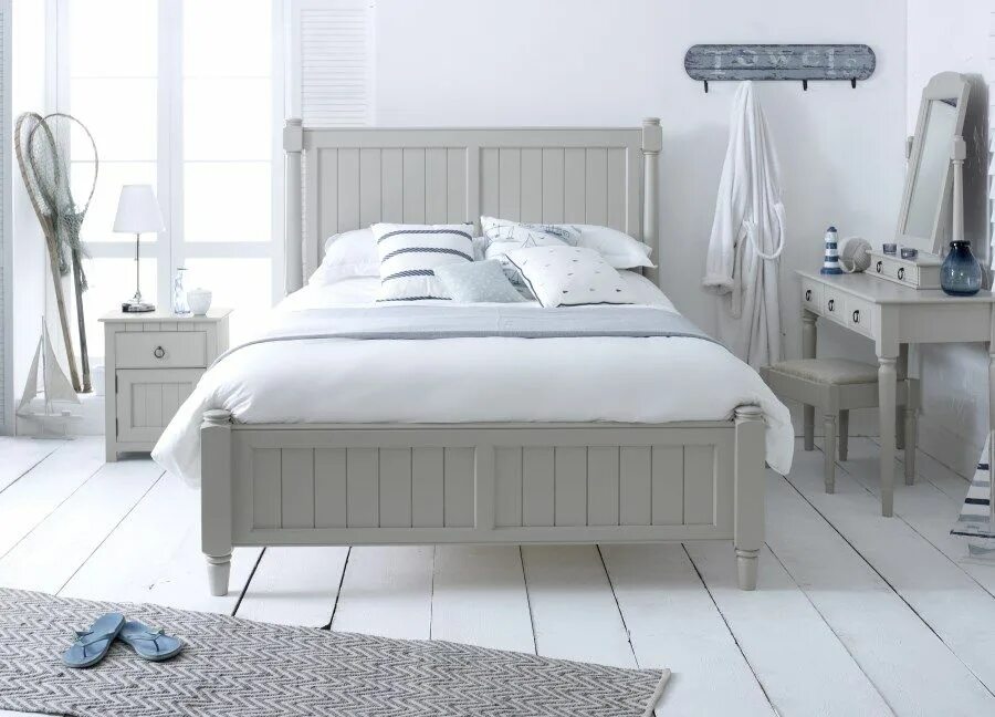 Кровать салерно. Кровать картинка. Амиши кровать для молодых. Shake bed. Кровать в стиле кантри.