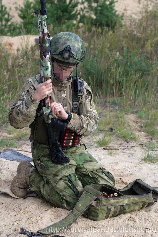 Спасенный запас. Спасенный запас. Памятка в экстремальных ситуациях. Ливень в китае в горах. Набор выживания пилота истребителя.