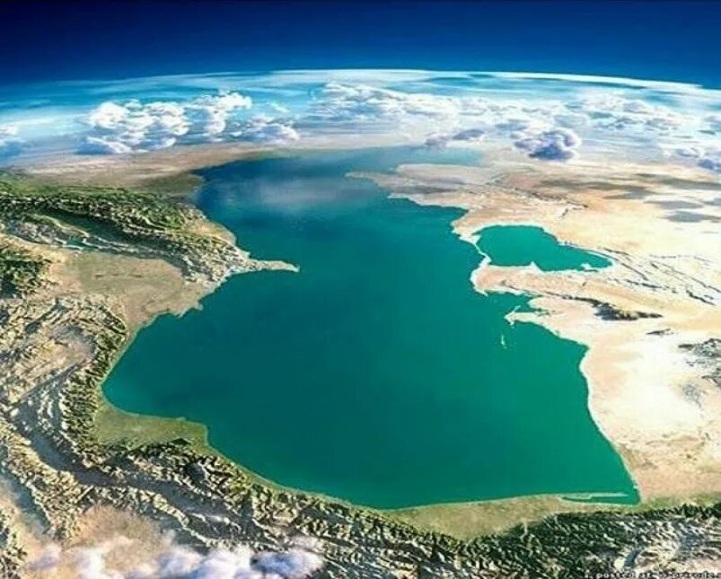 2 самых больших озера в россии. Каспийское море космоснимок. Иран Каспийское море. Озера России Каспийское море. Каспийское море самое большое озеро в мире.