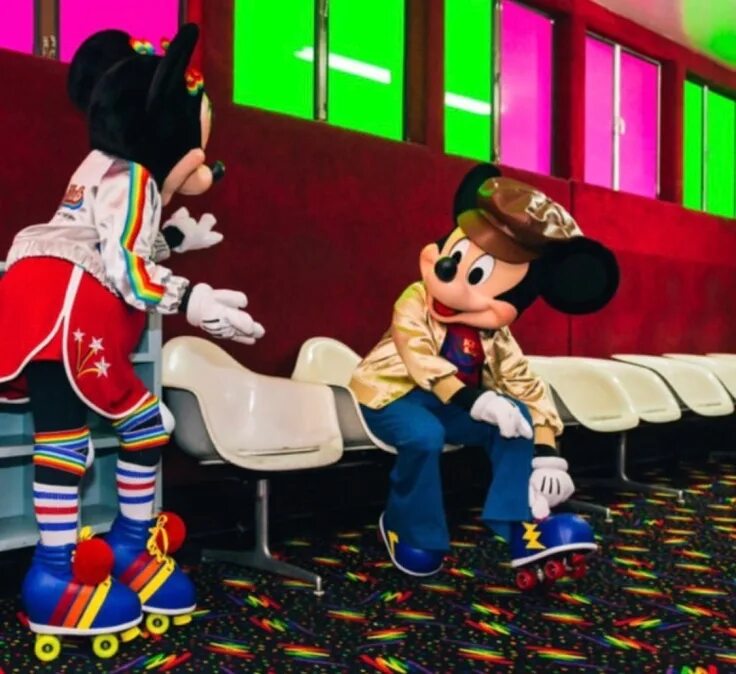 Child goose man foot mouse. Микки маус feet. mickey mouse tickling. mickey mouse feet tickle. softee dough micky mouse purple.