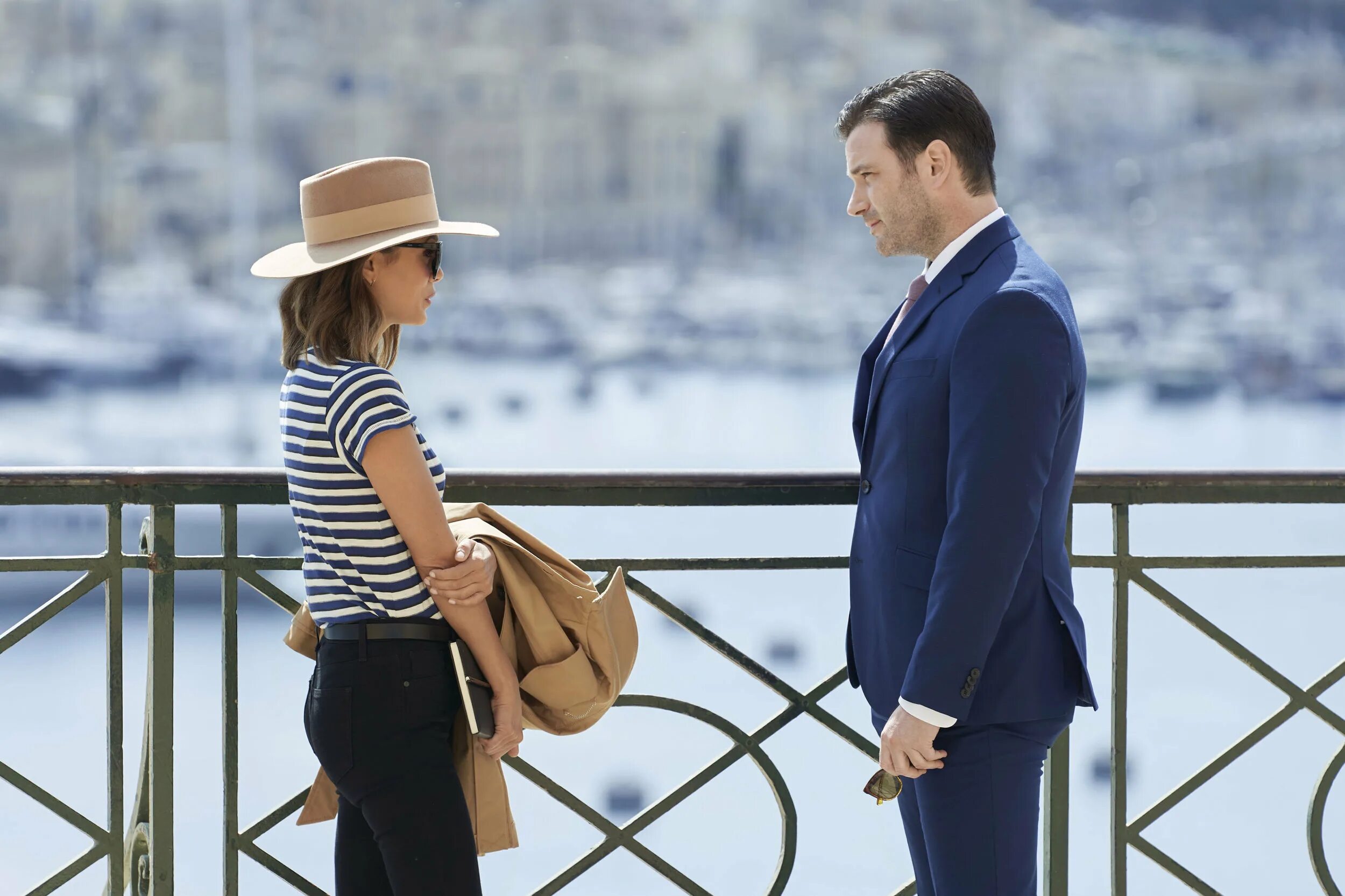 Catch a better job. Поймать шпиона фильм 2025. to catch a killer сериал 2018. catch me a spy 1971. свадебная фата. ожидания (2025) фильм холмарк.