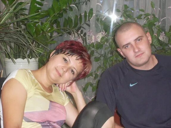 Работа семейная пара без хозяев. Семейная пара с проживанием. девушка ищет семейную пару частное. девушка ищет семейную пару с проживанием. семейная пара с проживанием из украины.