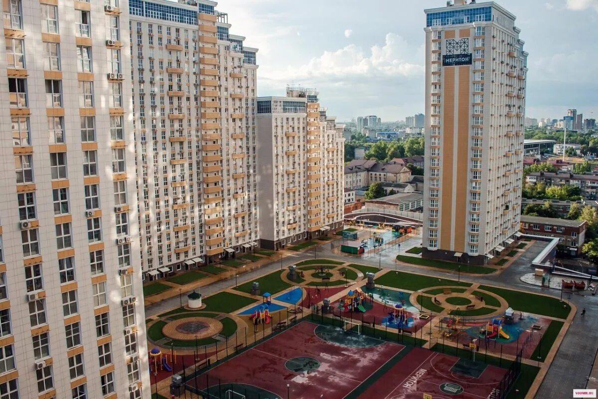 Меритон краснодар. Красная 176 жк большой. Краснодар жк большой ул красная. Краснодар ул красная 176. Центр города жк большой краснодар.