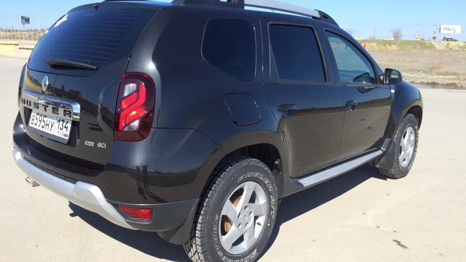 Renault duster dci. Рено дастер задняя часть. duster 1 сзади. duster dci вид сзади.