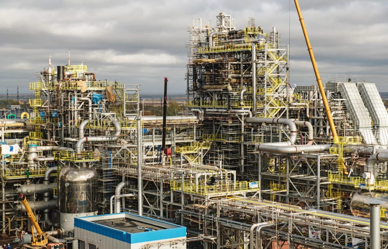 Игорь иванович велесстрой. Южно тамбейское месторождение сабетта. Велесстрой сахалин гпз. Велесстрой. Велестрой.