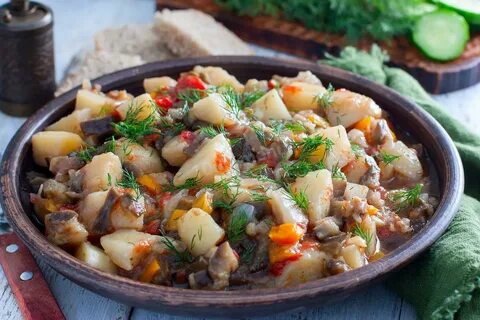 Баклажаны тушеные с овощами с картошкой