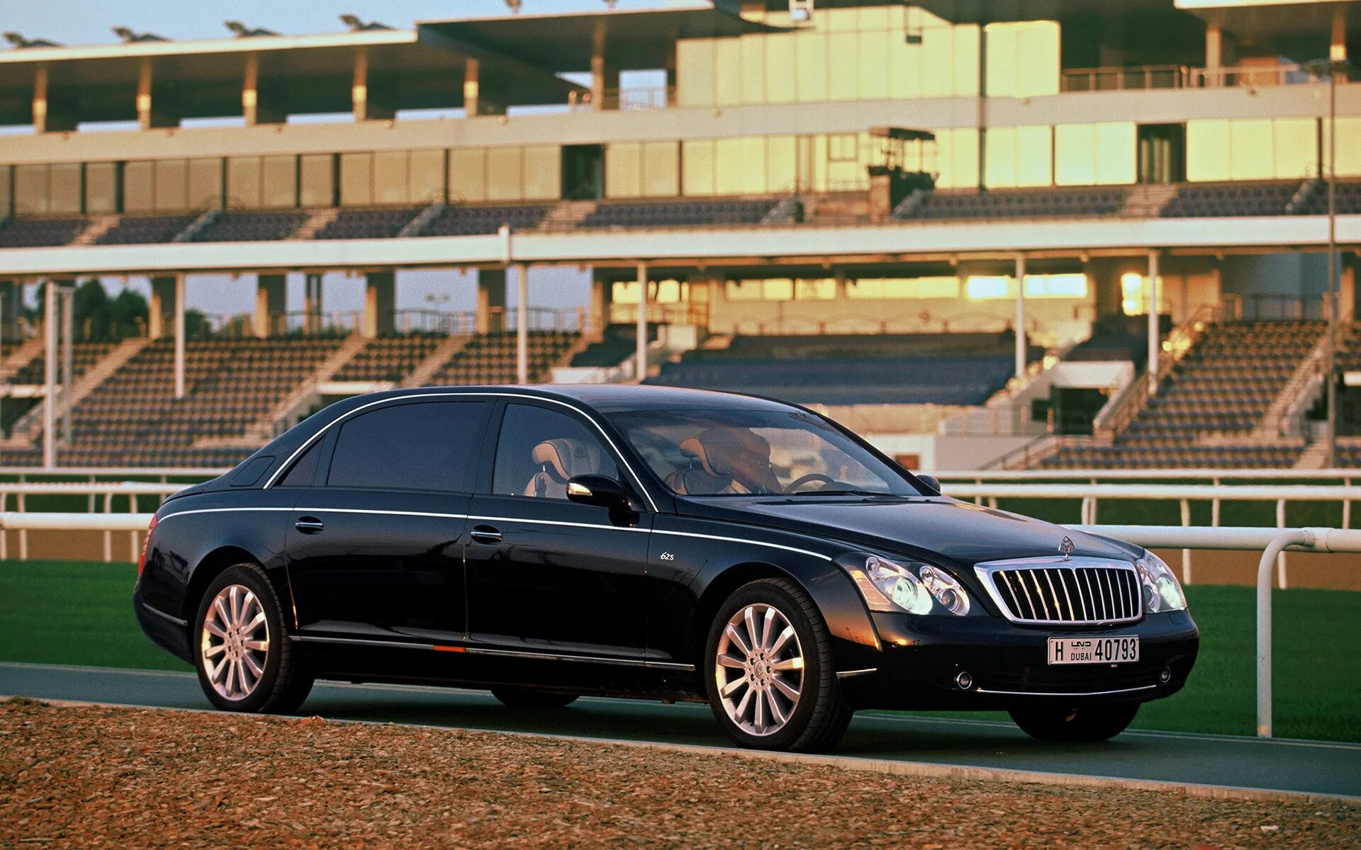 Mercedes-maybach s62. Майбах смн. Мерседес майбах. Мерседес бенц майбах s600. Мерседес майбах с 680.