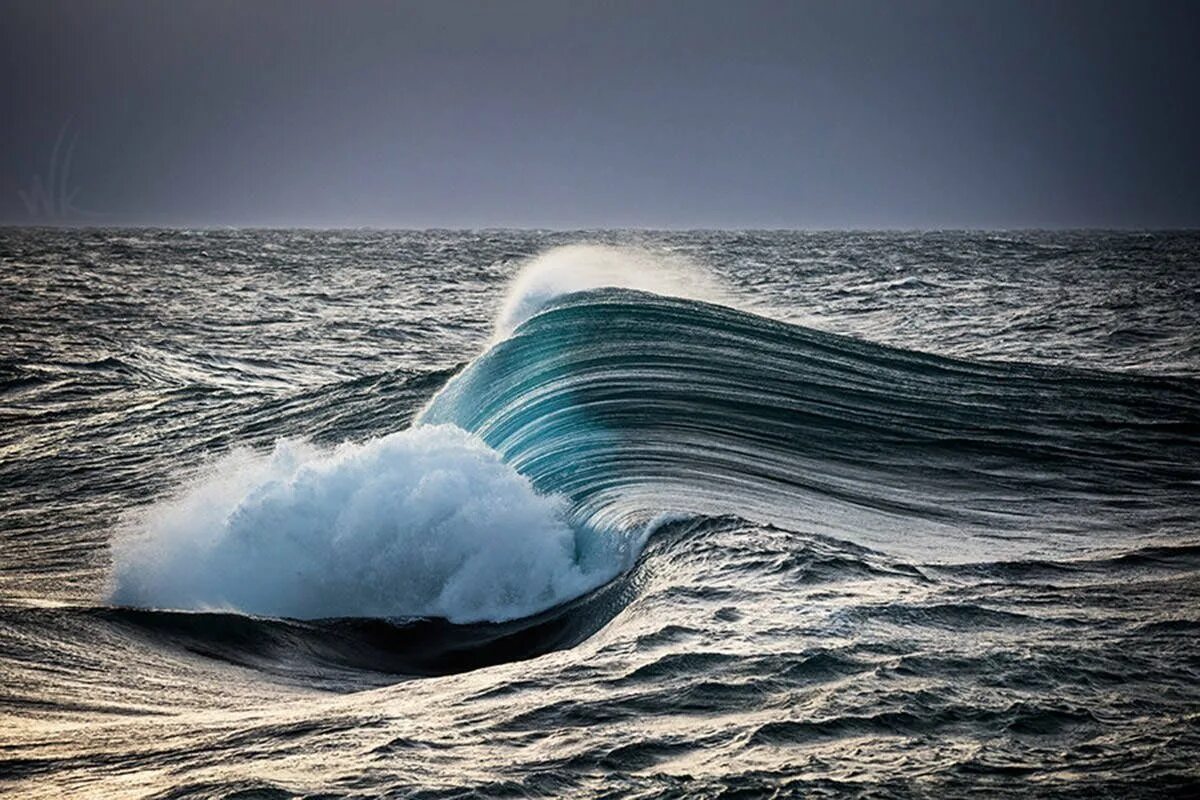 Фото красоте воды. Уоррен Килан волны. Бискайский залив волны убийцы. Уоррен Килан фотограф. Океан волны.