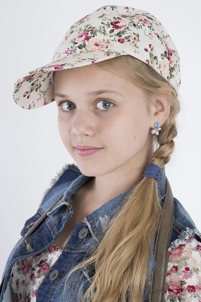 девочка варя. варя новошинская. девочка варя. варвара власова самара. варя власова.