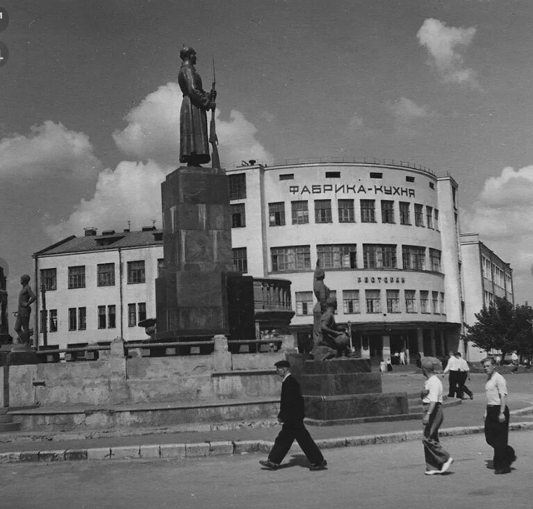 Старый город белев. Тульская область в 30 годы. Сталиногорск новомосковск. Тульская губерния 19 век. Тульская область в 30 годы.