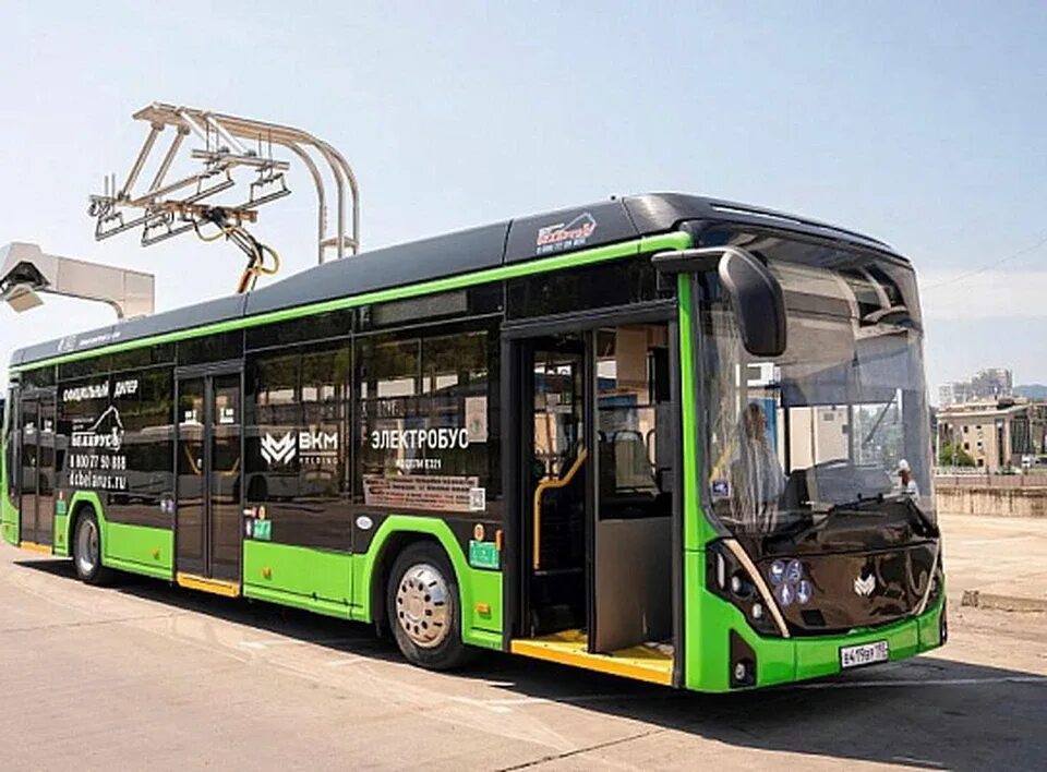 Новый автобус 2023. Сочи электробус е321. Электробус Волжанин. БКМ 321. Электробус в Сочи 2023.