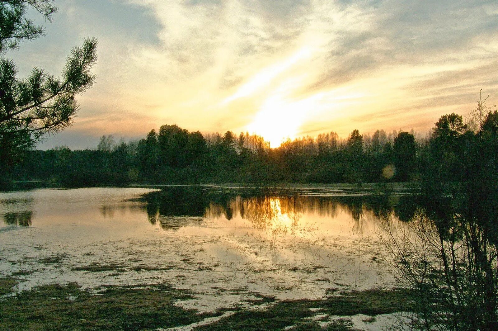 Озеро Светлояр Китеж. Озеро Светлояр Нижегородская область. Град Китеж Светлояр. Озеро Светлояр Нижегородская область Воскресенский район. Град в озерах