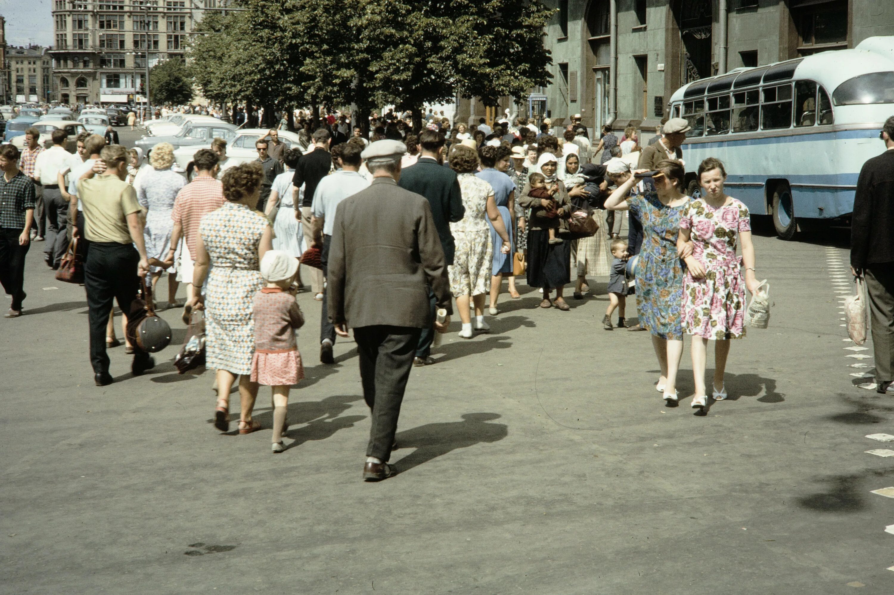 События 1959 года в ссср. Москва 1959 Форман. Харрисон Форман в Москве 1959 года. Харрисон Форман Москва 1939. 1959-1964 Харрисон Форман.