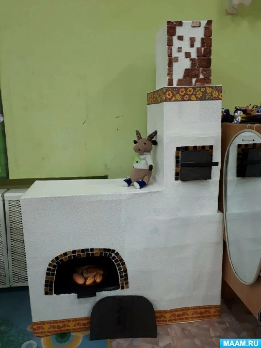 Русская печь декорация. Макет русской избы. Детские печки своими руками. Макет печки для детского сада. Русская печка поделка.