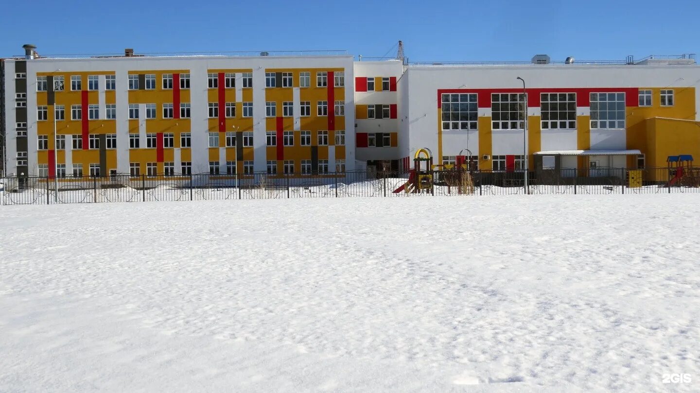 Сайт школы 2 тюмень. 49 Гимназия Тюмень Вьюжная. Гимназия 49 Тюмень 1 корпус. Гимназия 1 корпус 2 Тюмень. Школа 63/2 Тюмень.