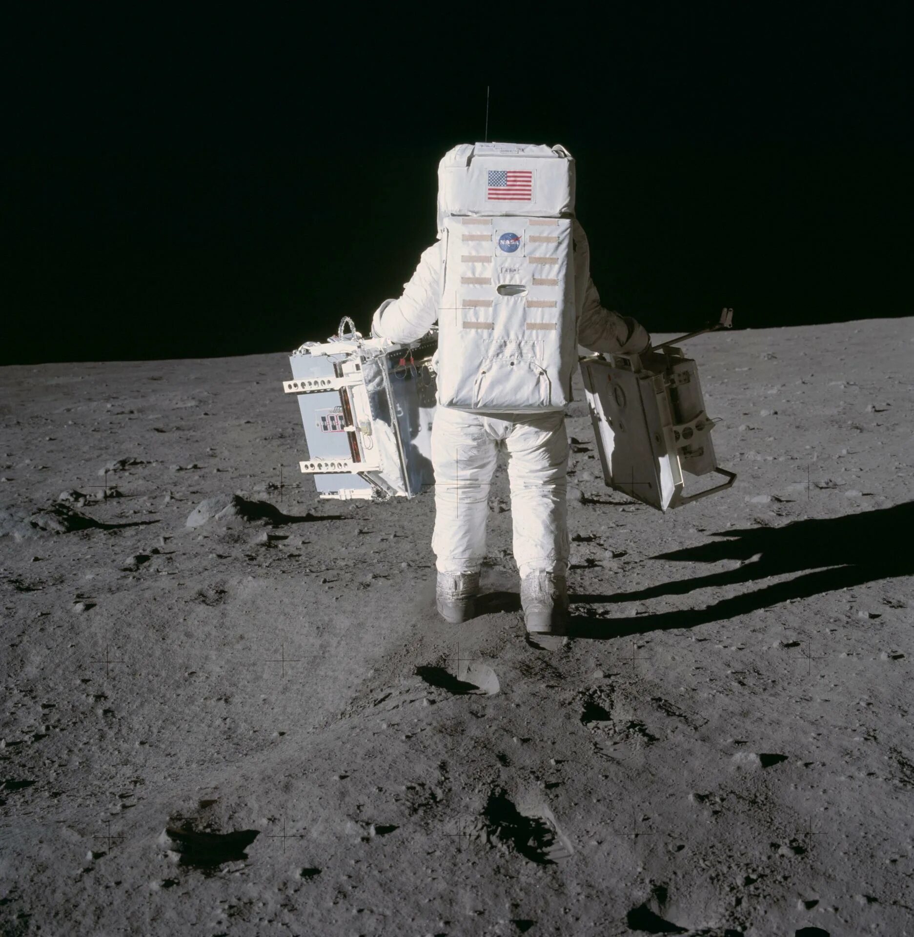 Базз Олдрин на Луне. Астронавты Аполлон 11. Аполлон 11 на Луне. Миссия Аполлон 11. На поверхность луны первый человек