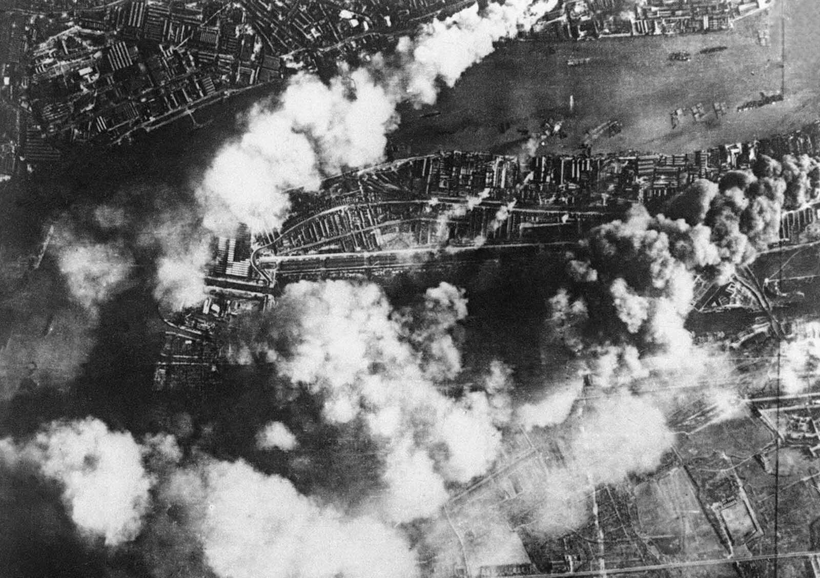 Битва за британию 1940. Битва за британию вторая мировая война. битва за британию бомбардировки лондона. бомбардировки англии 1940.