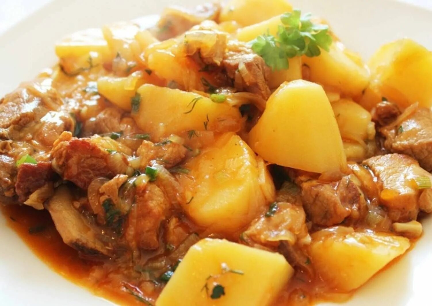 Картофель тушеный с мясом рецепт свининой. Картофель тушеный с мясом рецепт свининой