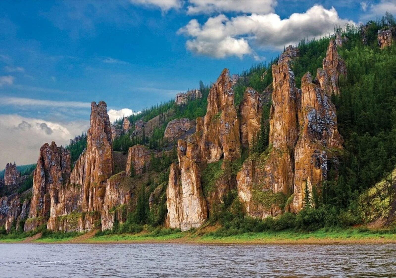 Природный парк Ленские столбы. Национальный природный парк Ленские столбы Якутия. Река Лена Ленские столбы. Природный парк Ленские столбы ЮНЕСКО. Объект всемирного наследия природы